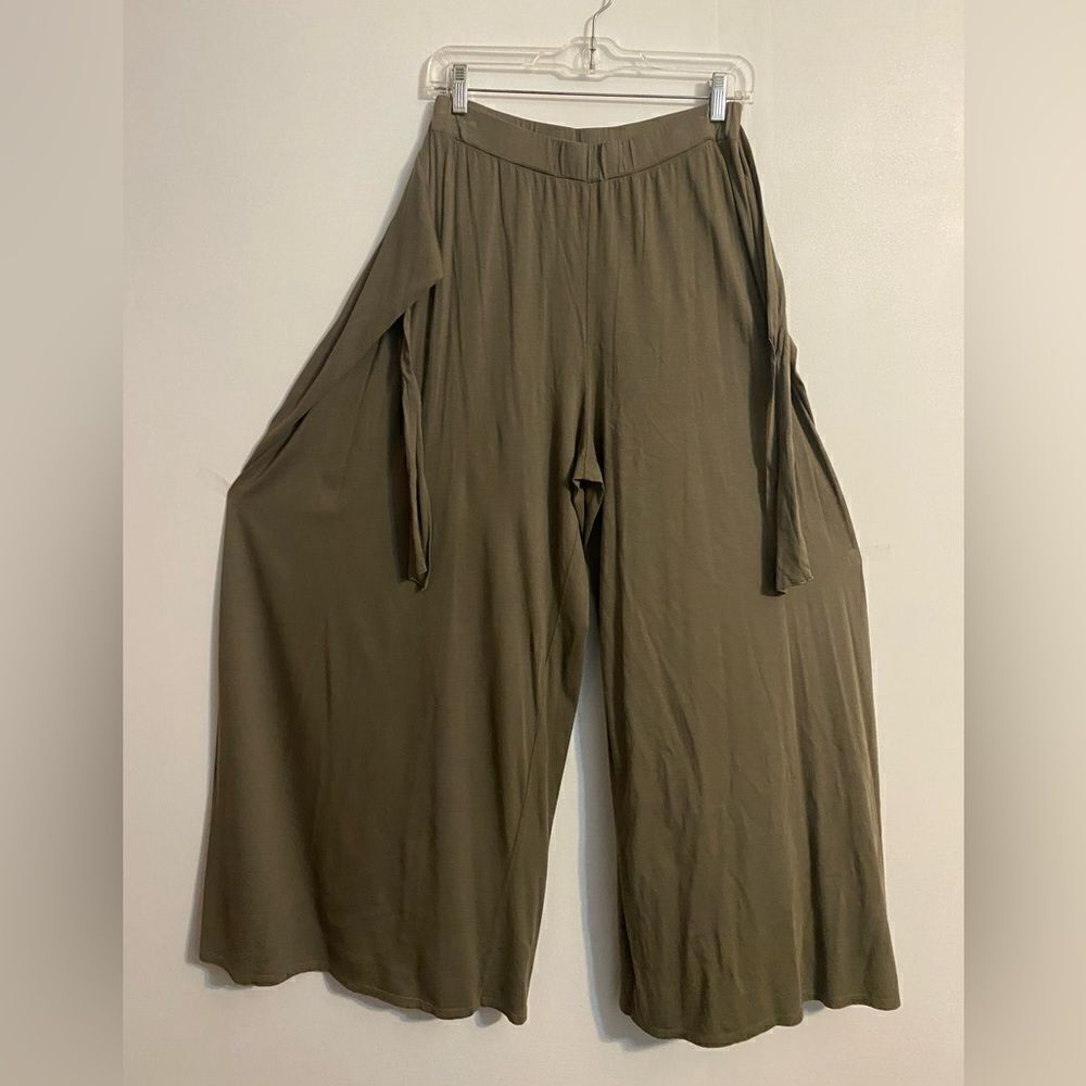 Michael Stars Green wide leg wrap pants. size Medium